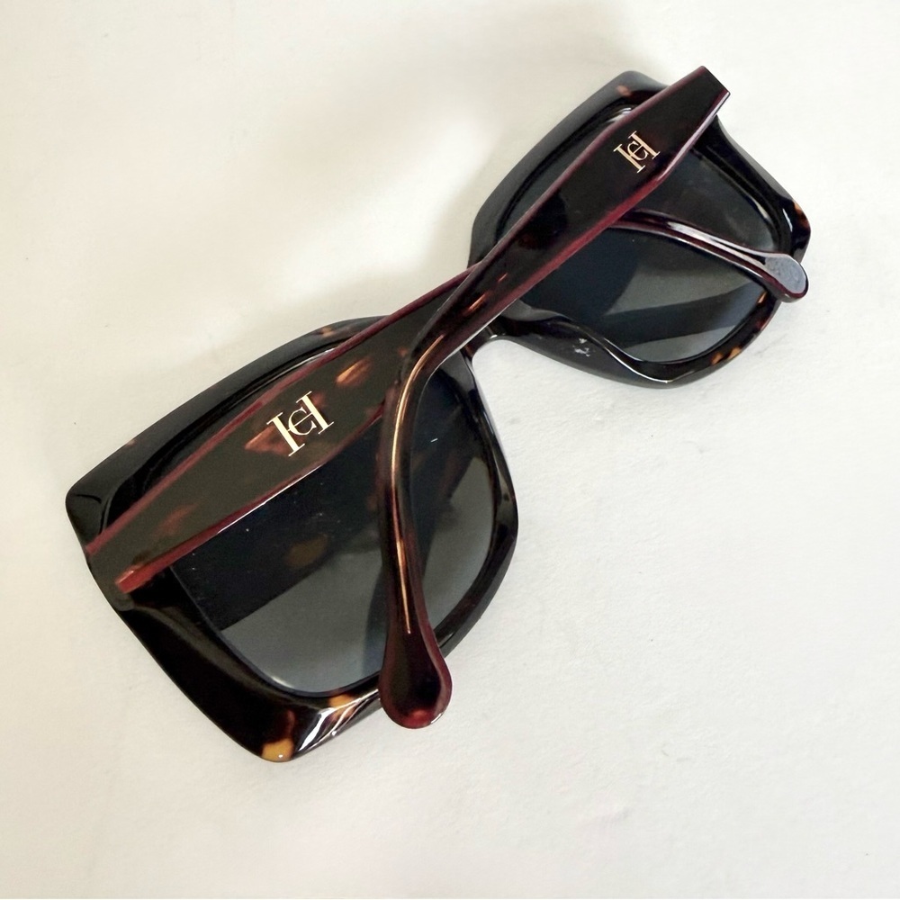Carolina Herrera HER0258 Square Two Toned Sunglasses 54mm Frames - Picture 6 of 10